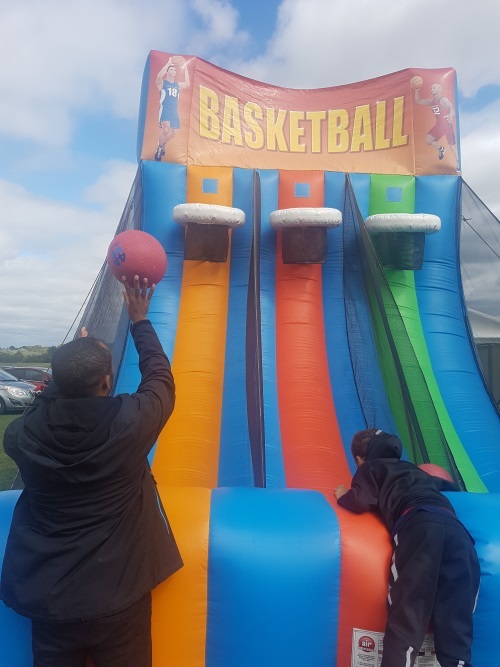 Inflatable basketball